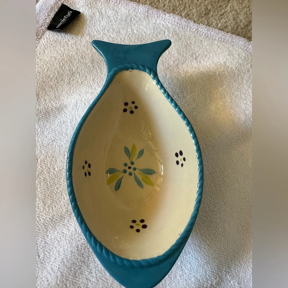 Temp-Tations presentable, Old World
Oceanfetti 3 fish severing bowl set - Picture 8 of 10